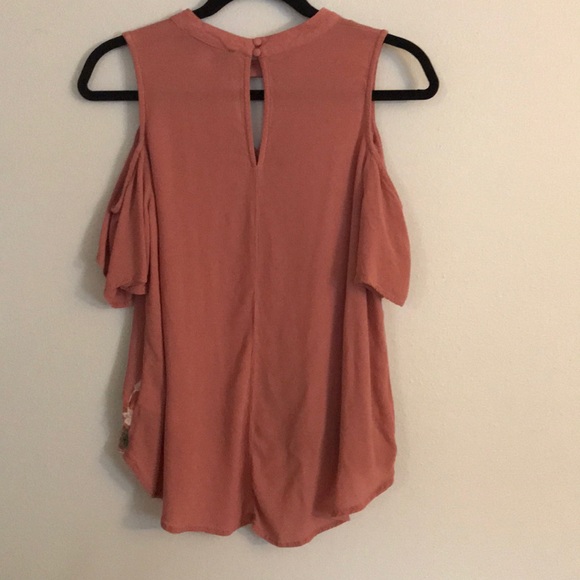 Blush floral blouse - Picture 4 of 5